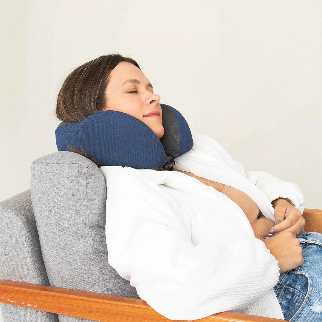 Travel Pillow U IWS Off Night 6