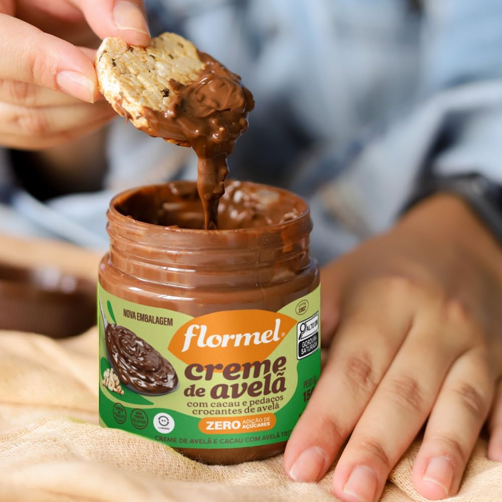 Creme de Avelã com Cacau e Pedaços Crocantes de Avelã Zero Açúcar 4
