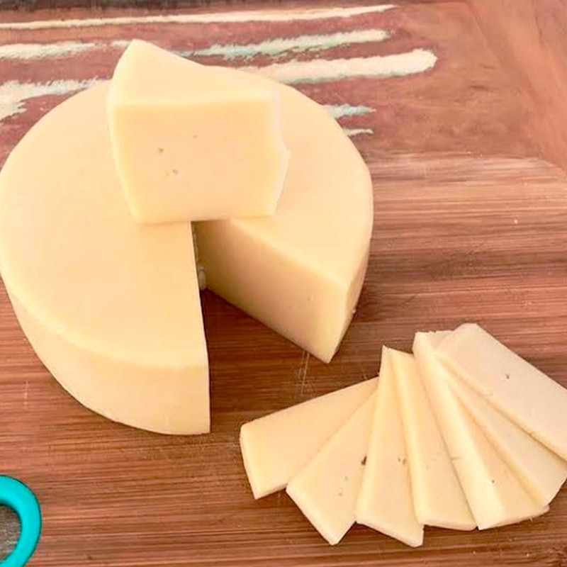 Queijo Minas Padrão Canastra Cremoso 2