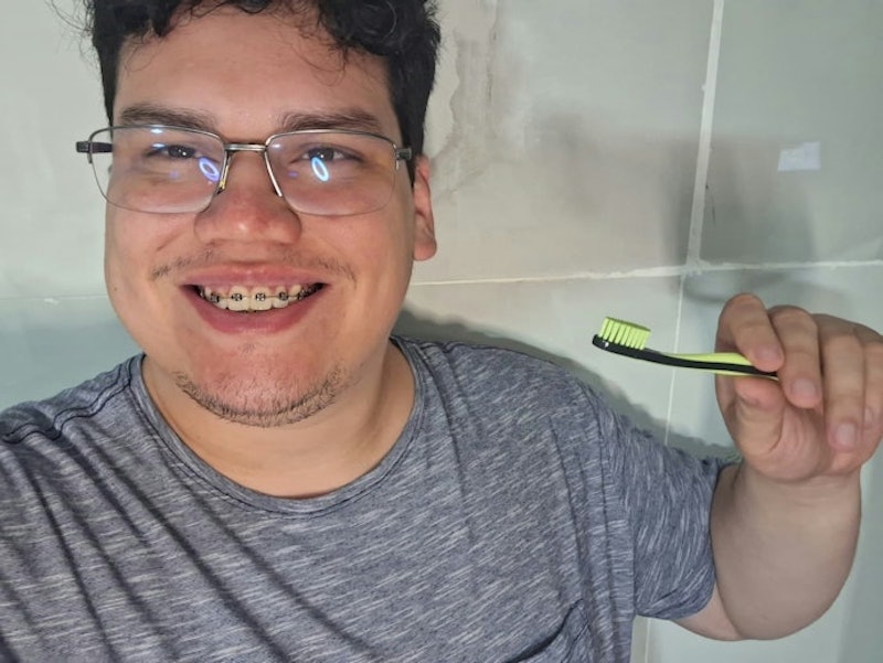 Escova de Dente Colgate Ultra Soft 6