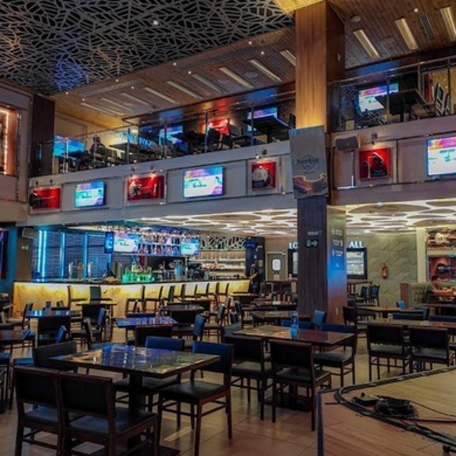 Hard Rock Cafe  4