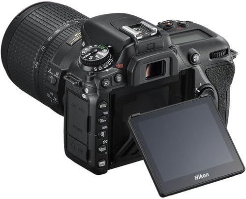 Câmera D7500 + AF-S DX NIKKOR 18-140 VR 4