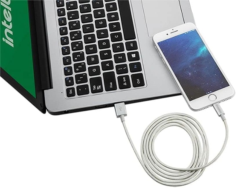 Cabo USB-A para Lightning de 1,5 m em Nylon Branco EUAL 15NB Intelbras 4