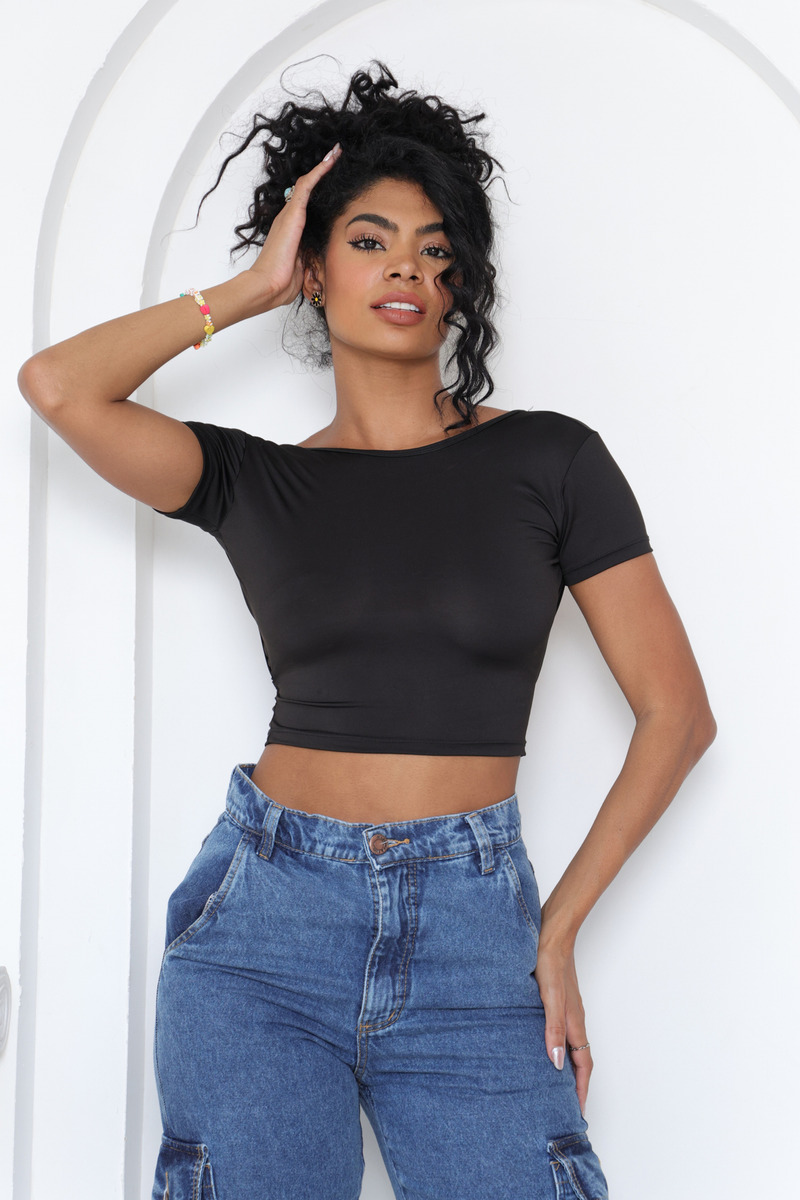Blusa de Manga Curta Aberta nas Costas 2