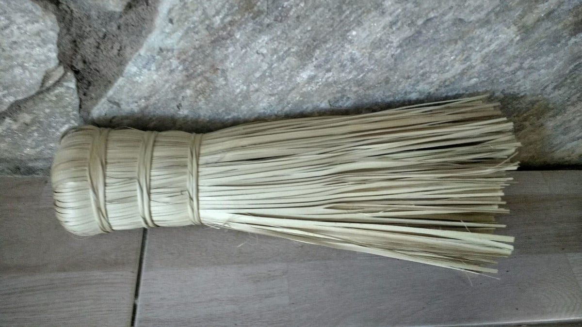 Vassoura de Palha de Carnaúba Artesanal Doméstica 3