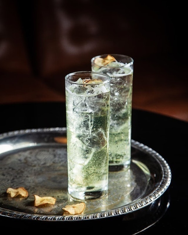 Santana Bar 5