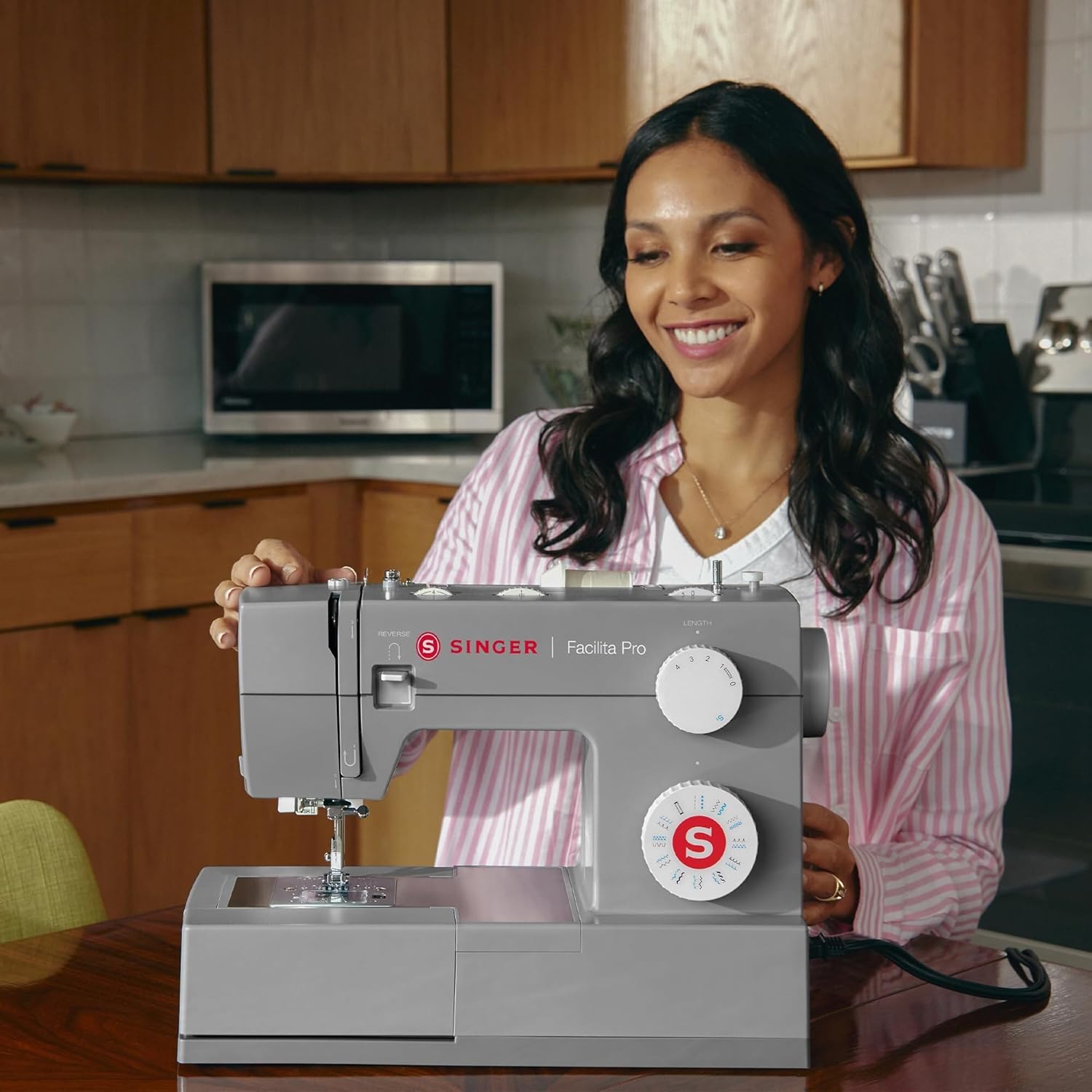 Máquina de Costura Facilita Pro 2