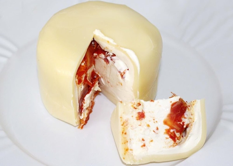 Queijo Minas Meia Cura Recheado com Tomate Seco e Requeijão 1