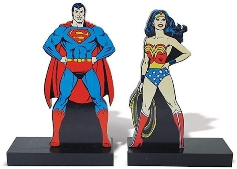 Aparador de Livros Super-Homem e Mulher-Maravilha 1
