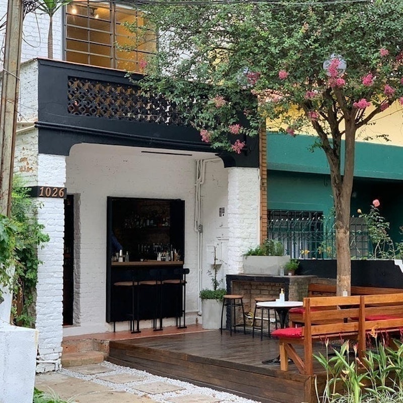 Santana Bar 3