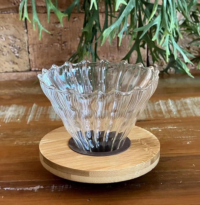 Coador de Café com Base de Bambu V60 2