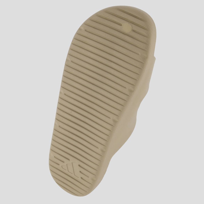 Chinelo Znscape 5