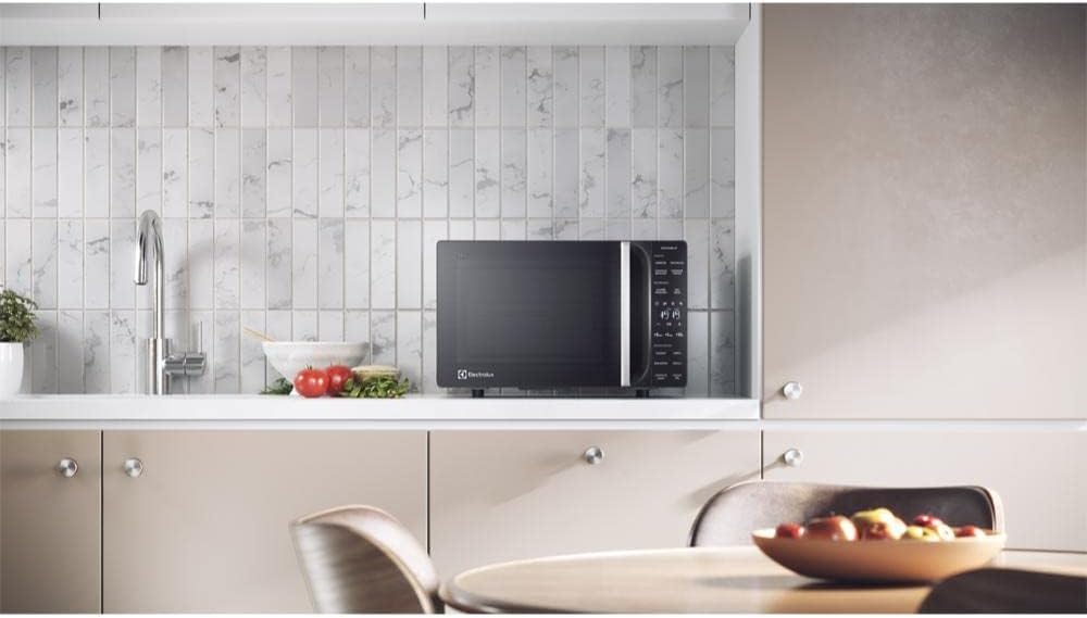 Micro-Ondas Electrolux 23 L Preto Efficient 4