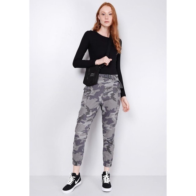 Calça Jogger Feminina Camuflada 3