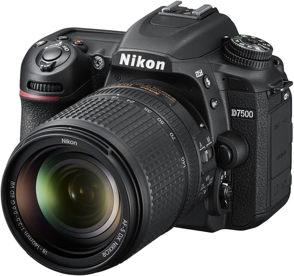 Câmera D7500 + AF-S DX NIKKOR 18-140 VR 1