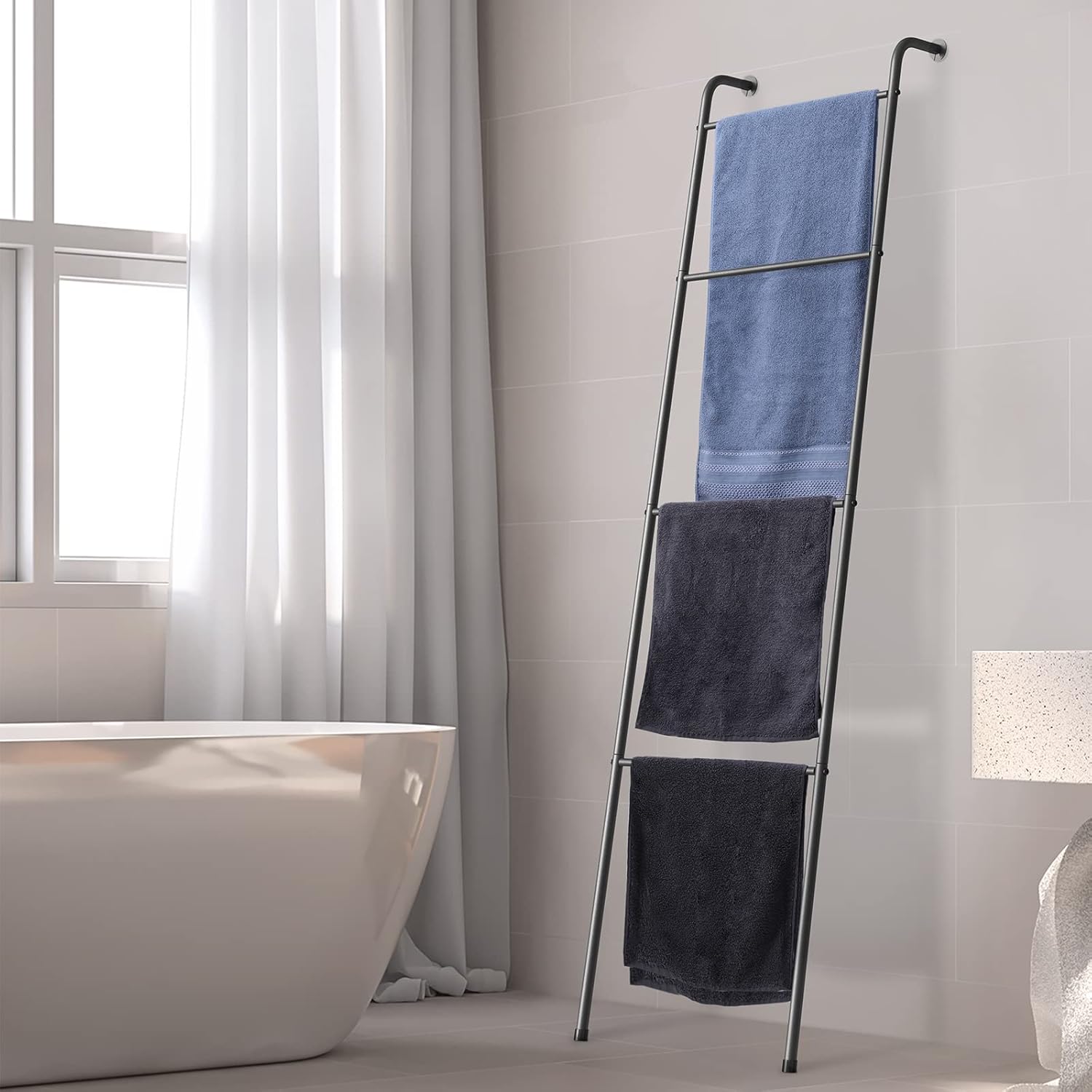 Toalheiro Escada de Metal Preto para Ambientes Externos e Internos 2