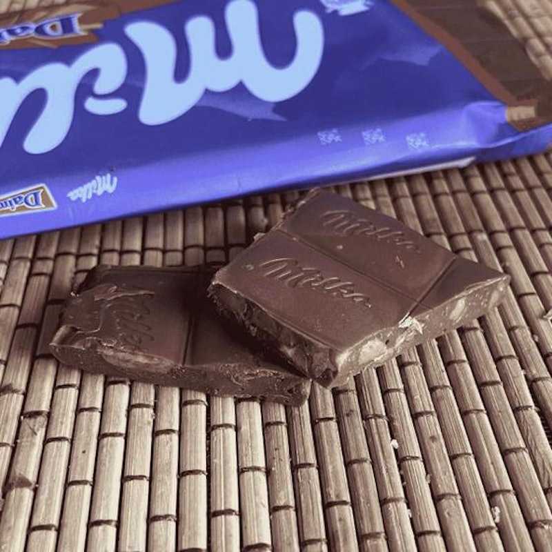 Chocolate Milka ao Leite Daim 100G 2