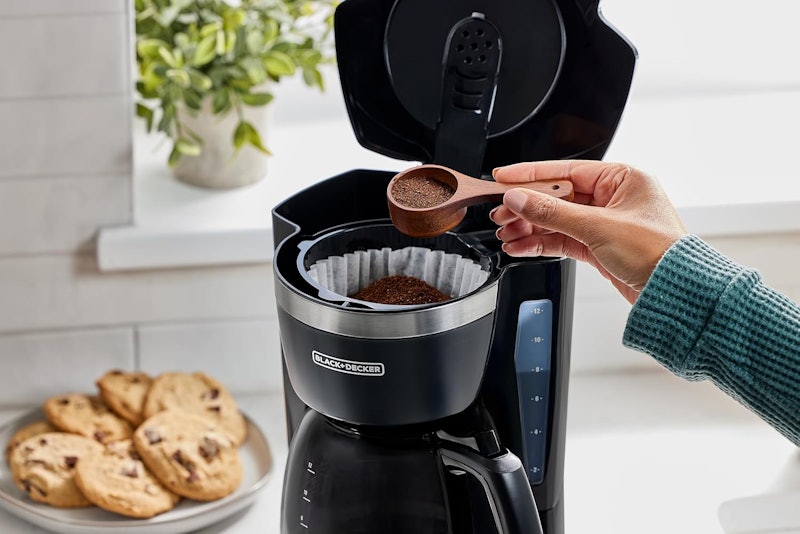 Cafeteira Digital de 12 Xícaras Black+Decker 4