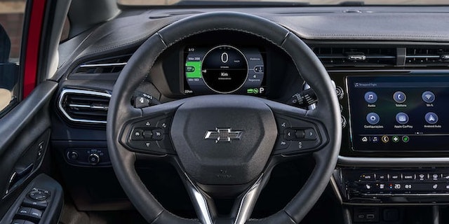 Carro Elétrico Chevrolet Bolt 4