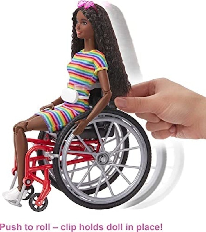 Barbie Fashionista Negra Com Cadeira de Rodas 2