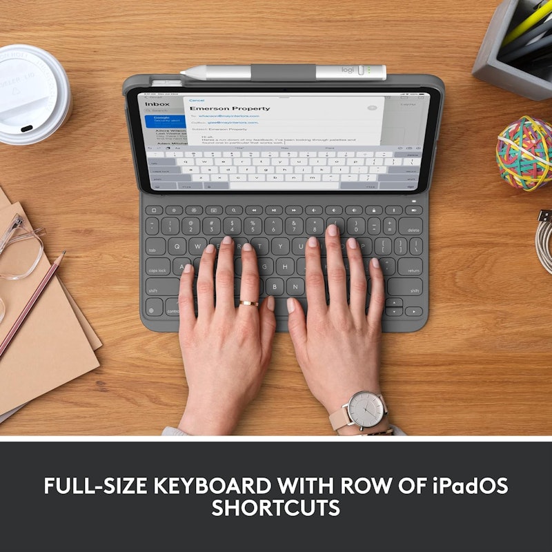 Capa com Teclado Logitech Slim Folio para iPad 2