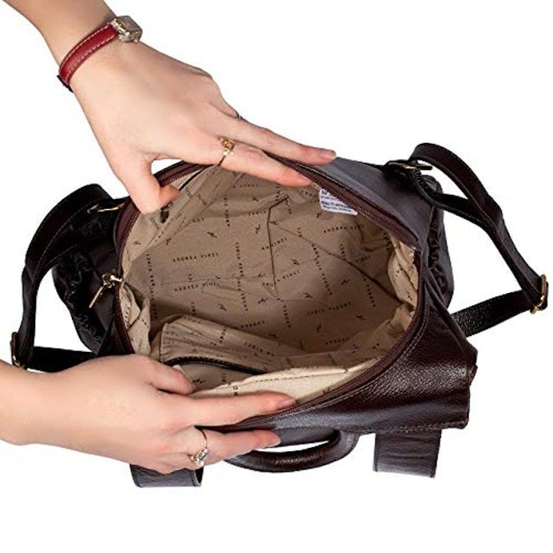 Mochila Antifurto de Couro Feminina Suelen 4
