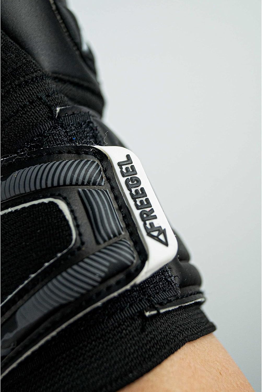 Luva Reusch Attrakt Freegel Infinity 4