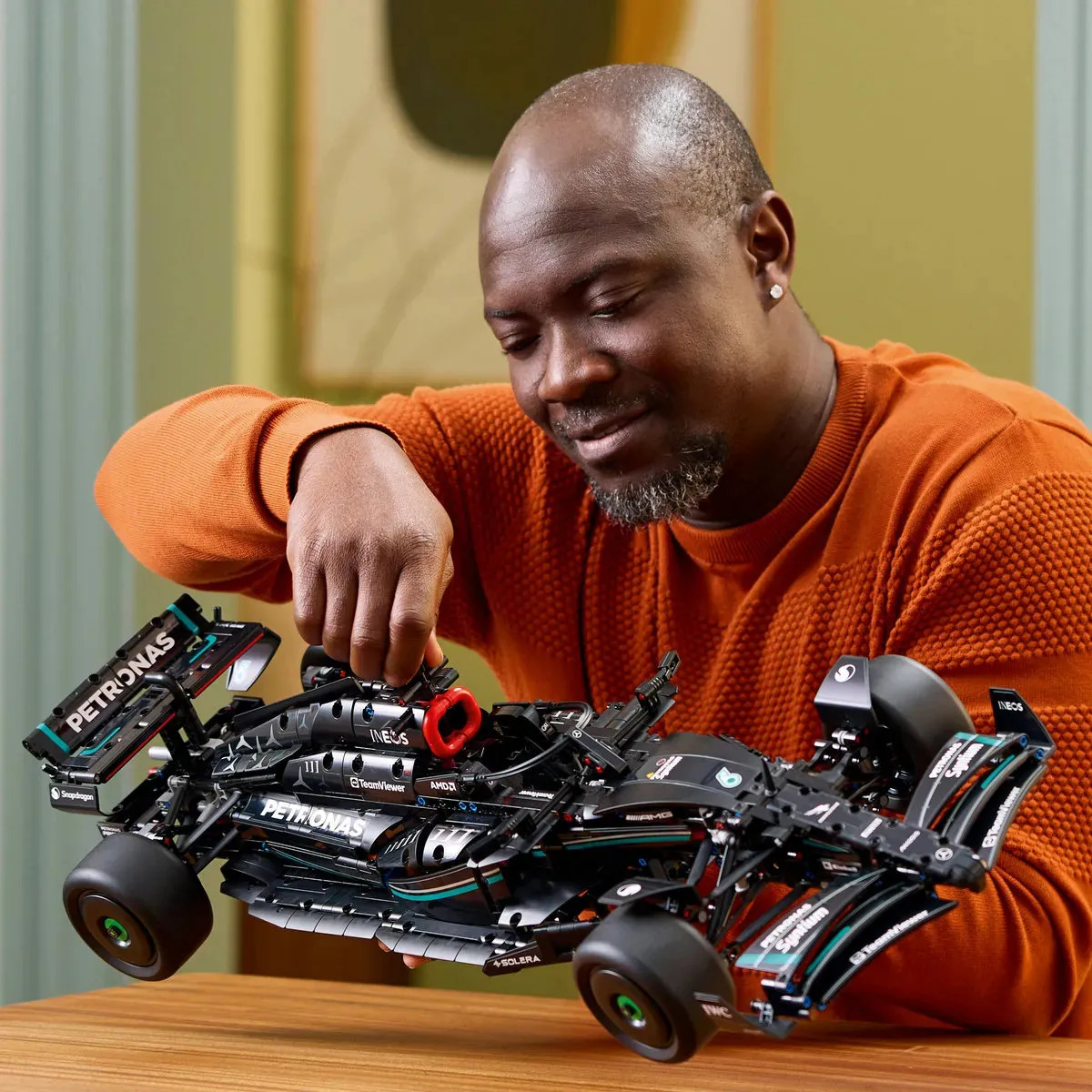 Lego Technic Mercedes-AMG F1 W14 E Desempenho 4