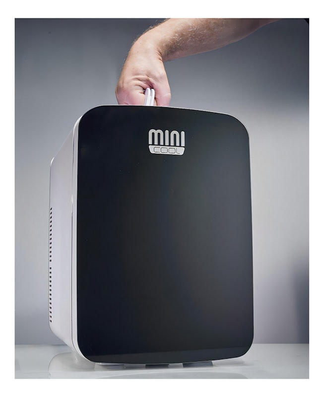 Mini Refrigerador 15 litros AC/DC Preta 4