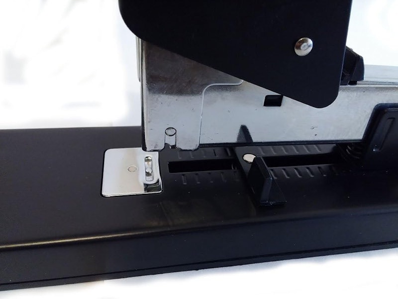 Grampeador Profissional de Metal Extra Grande 3