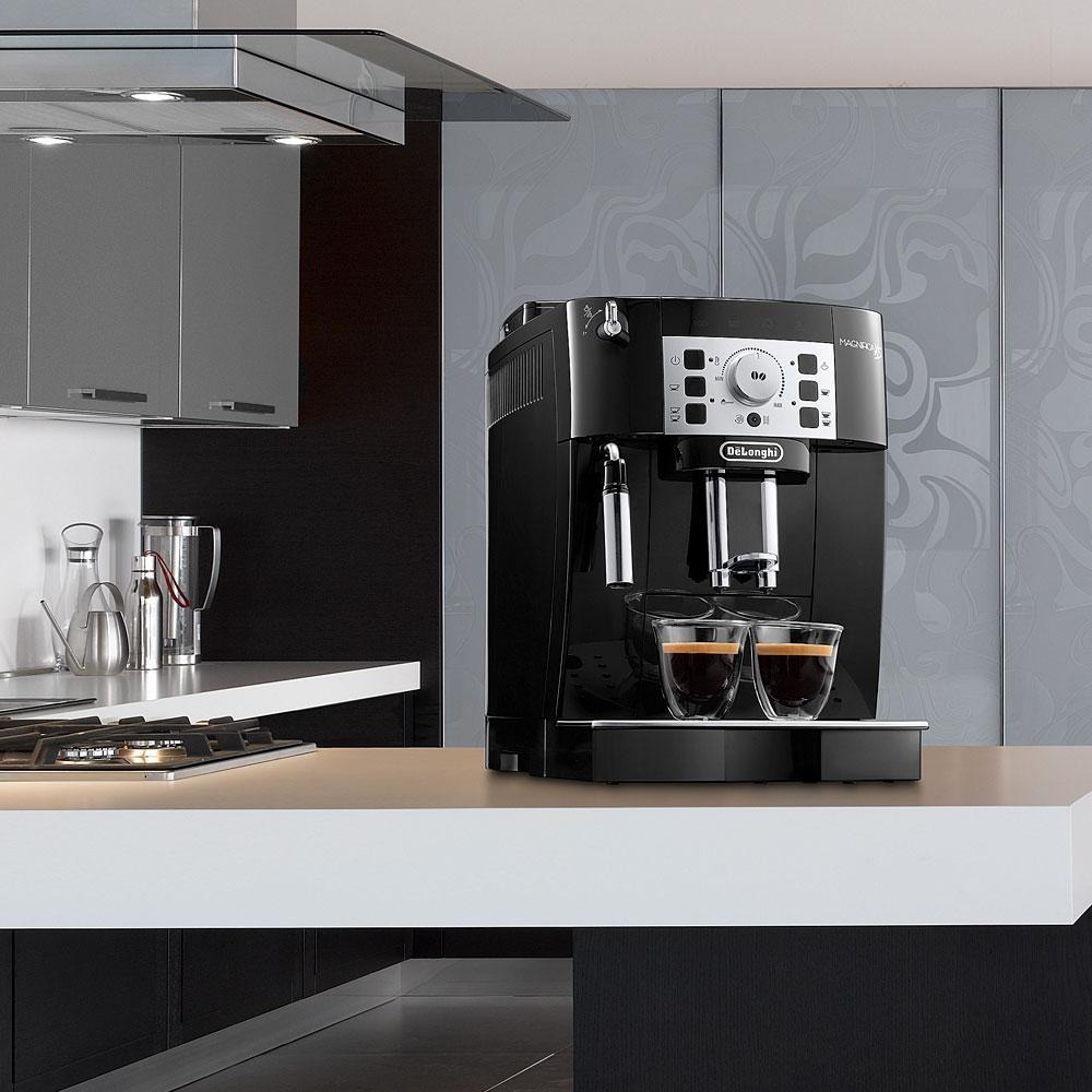 Máquina de Café Espresso De'Longhi Super Automática Magnifica 5