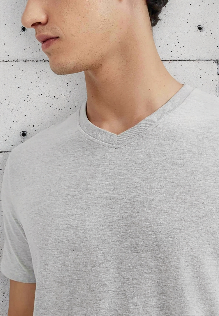 Camiseta Básica Masculina Manga Curta Gola V World 4