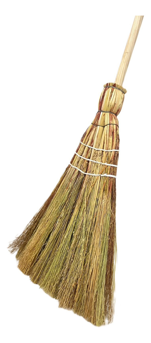 Vassoura Caipira de Palha com Cabo Bruxa 4