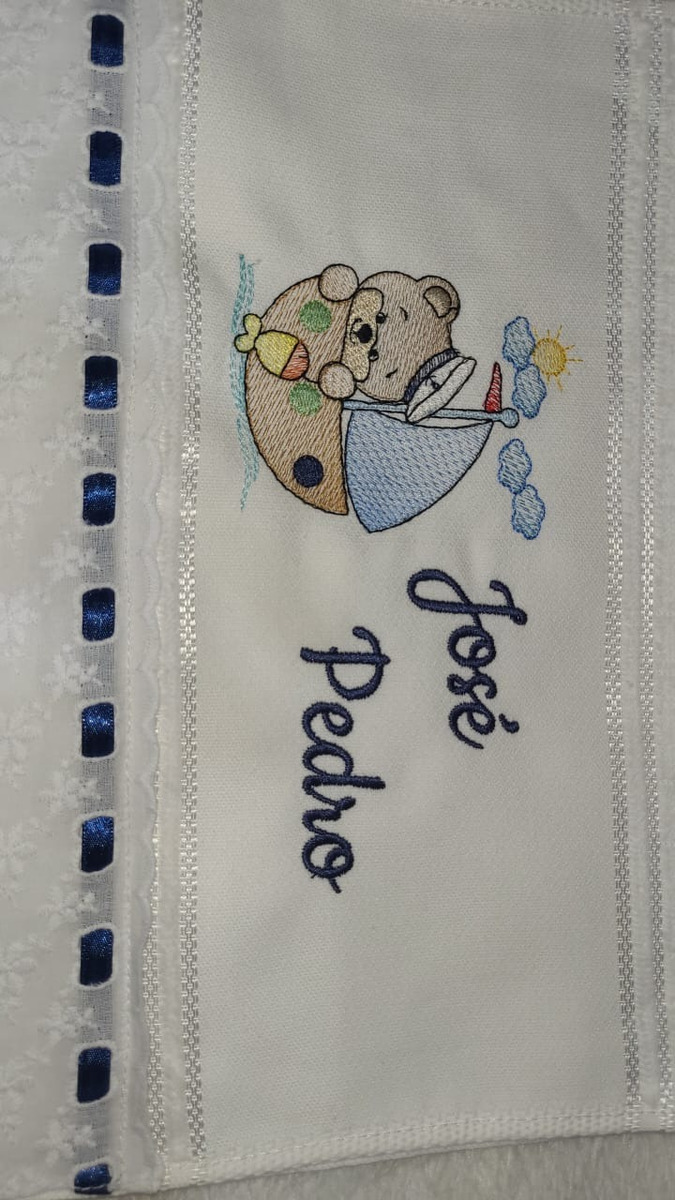 Toalha Bordada Personalizada com Nome Infantil 4