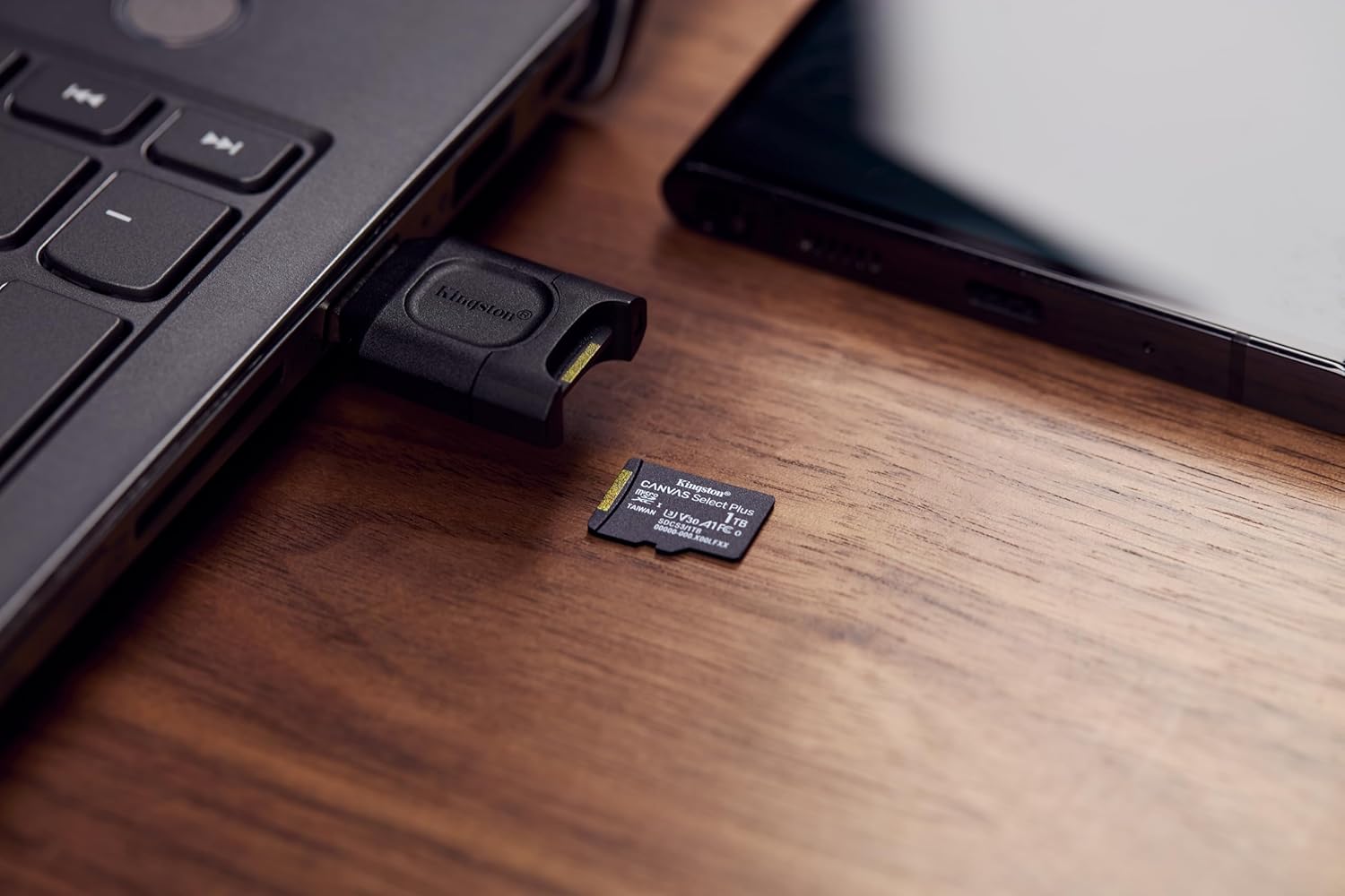 Cartão de Memória microSD Canvas Select Plus com Adaptador SD 5