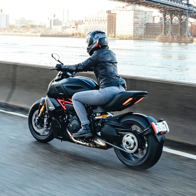 Ducati 4
