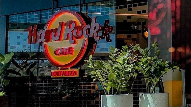Hard Rock Cafe  2