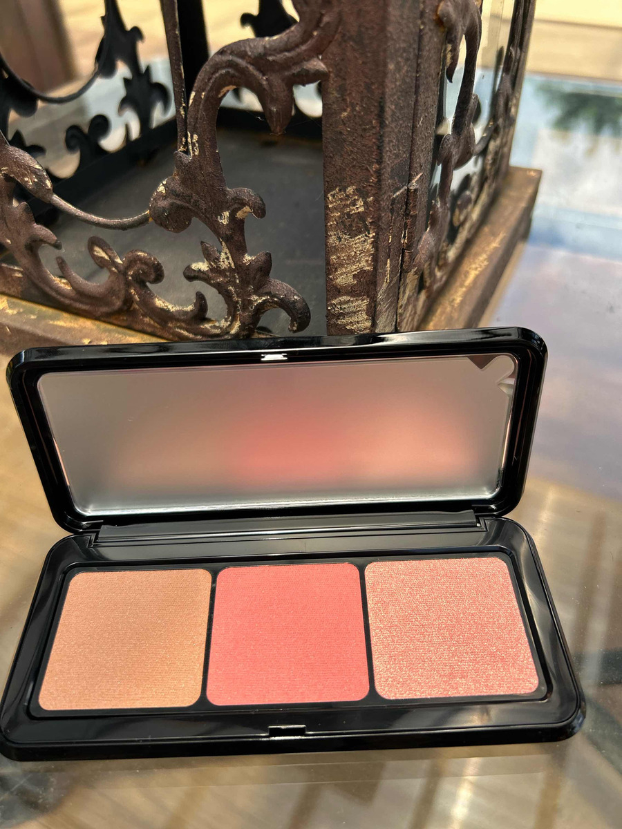 Multi Finish Trio Blush & Bronzer Palette 4