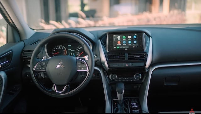 Eclipse Cross 4