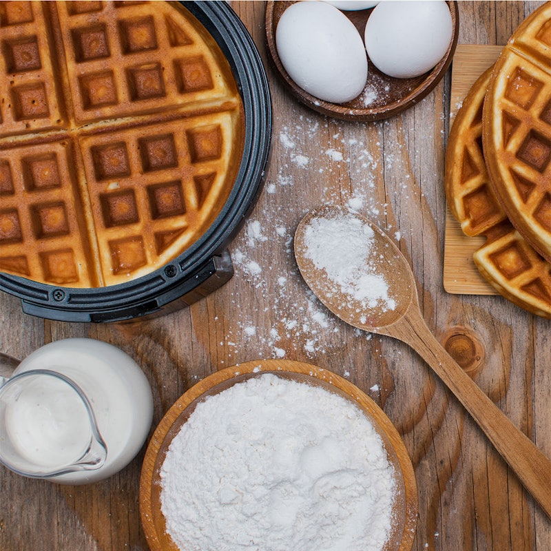 Máquina de Waffle Golden Britânia Acabamento em Inox 5