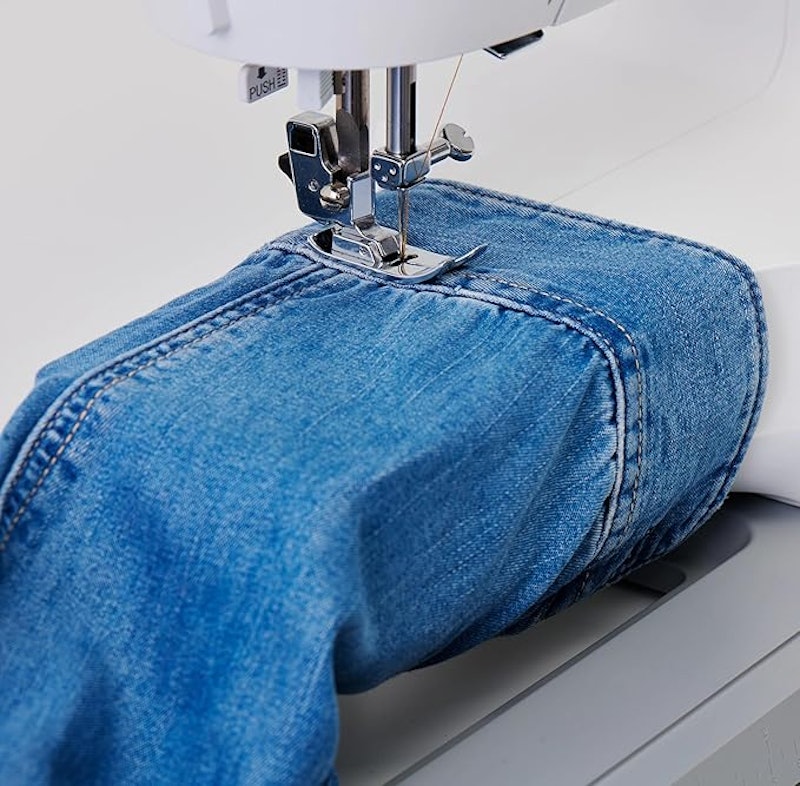 Máquina de Costura Overlock Singer 5