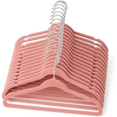 Kit 50 Cabides de Veludo Infantil Rosa Antideslizante