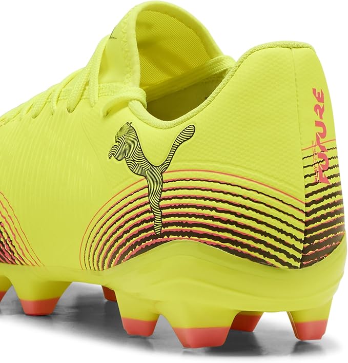 Chuteira de Campo Future 8 Play 2