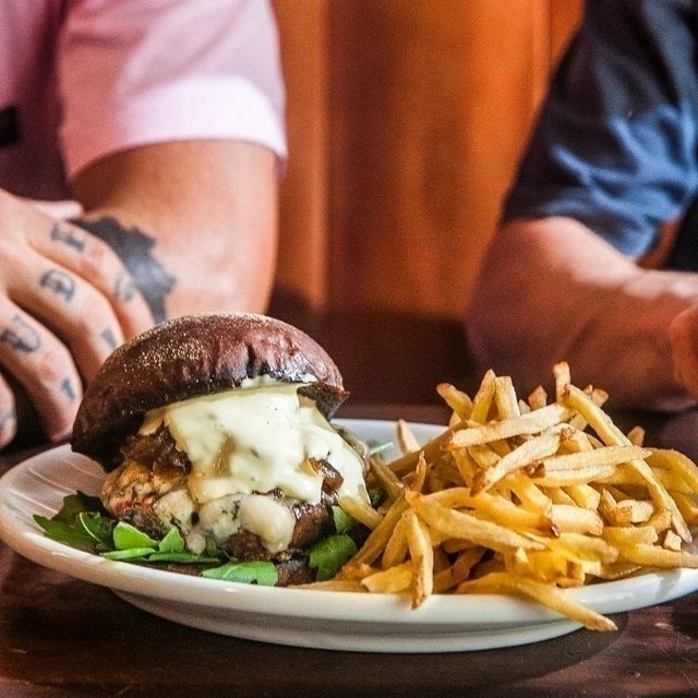 Holy Burger 3