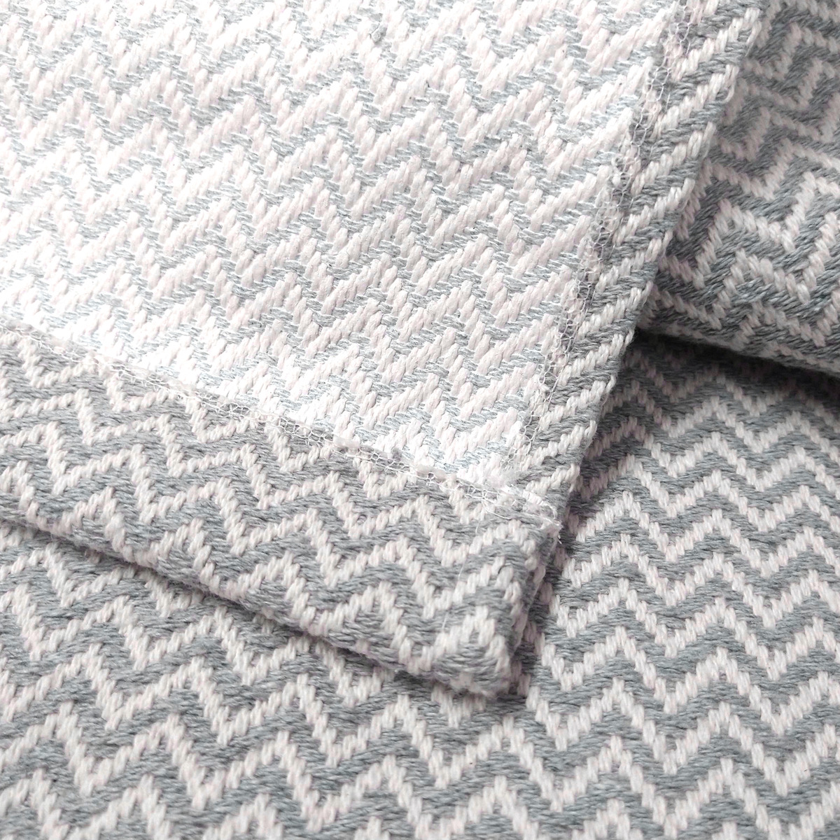 Tapete para Sala e Quarto 200 x 140 cm Antiderrapante Zig Zag Cinza 5