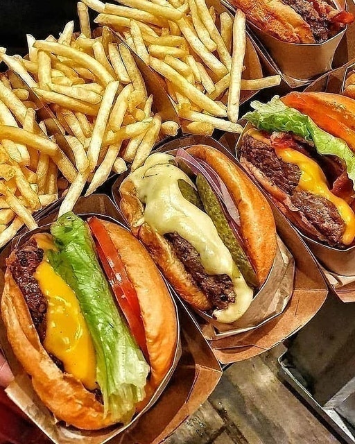 Pão com Carne Hamburgueria 3