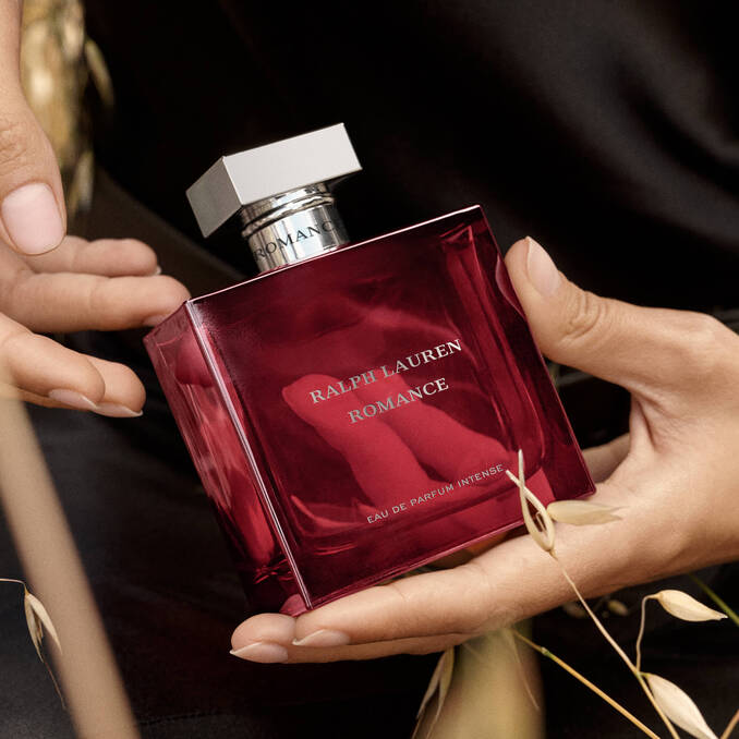 Romance Eau de Parfum Intense 4