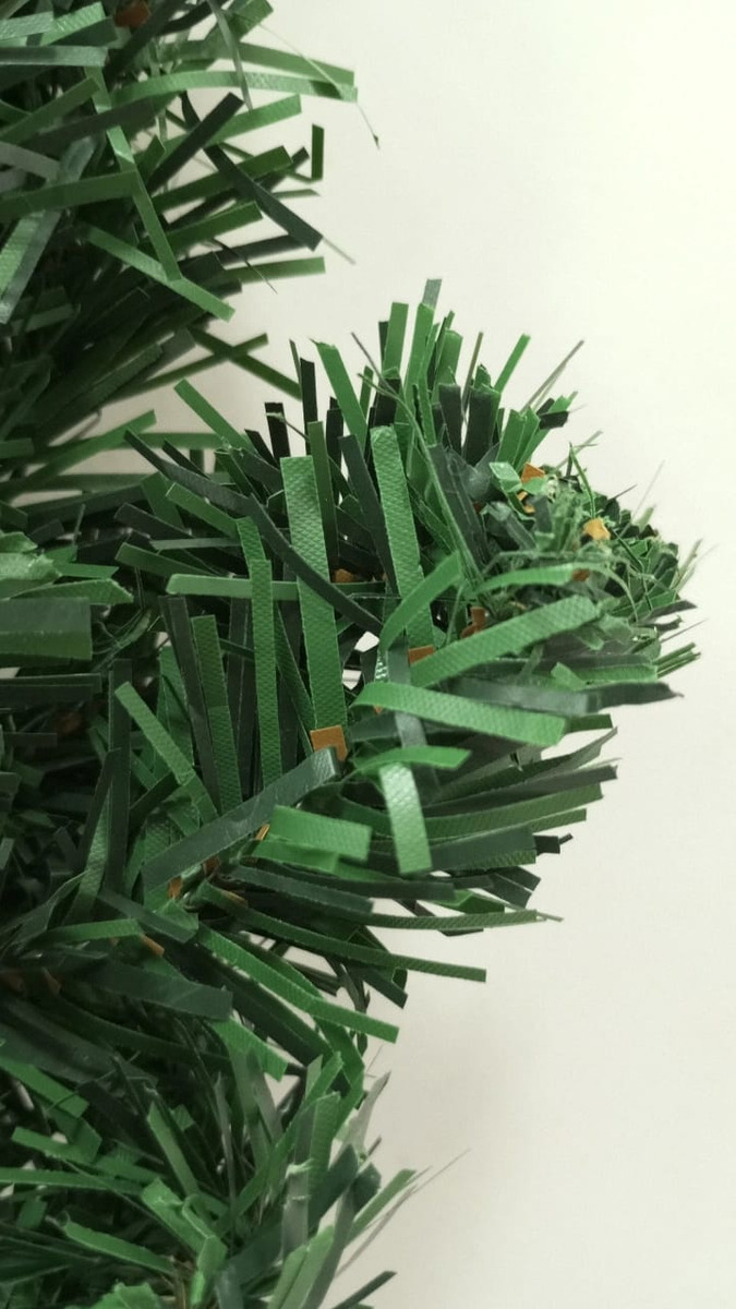 Guirlanda de Natal Verde com Enfeites Dourados 5