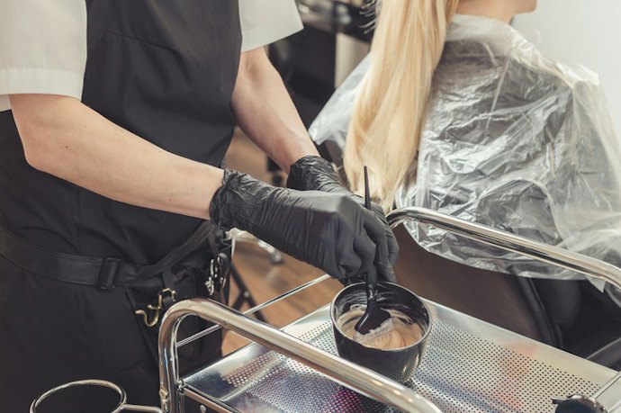 Tem Salão de Beleza? Escolha uma Tinta de Cabelo Antialérgica Profissional