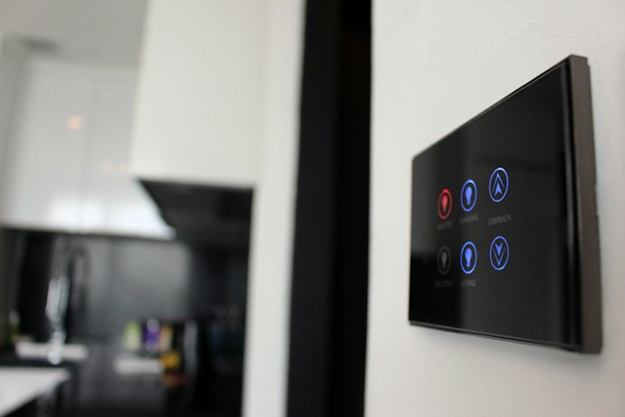 Para Dividir Circuitos e Criar Cenas, Escolha um Interruptor com 2 ou Mais Botões